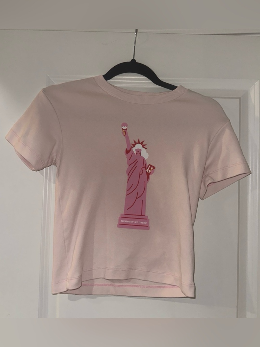 Museum Of Ice Cream Pink Statue of Liberty Graphic Youth Tee Size S